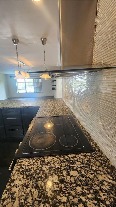 В аренду: $1,800 (1 спален, 1 ванн, 990 Квадратных фут)