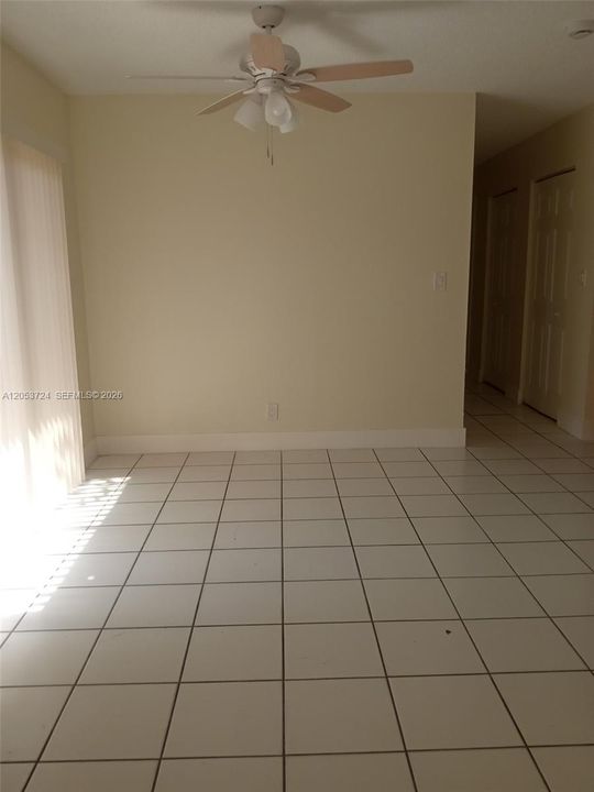 В аренду: $2,400 (2 спален, 2 ванн, 1174 Квадратных фут)