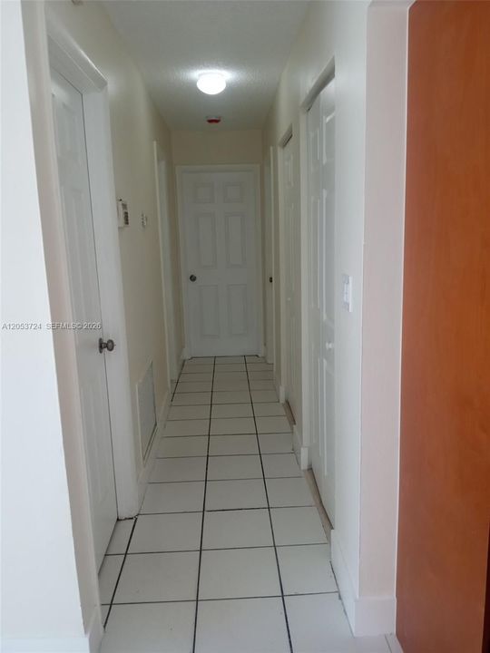 В аренду: $2,400 (2 спален, 2 ванн, 1174 Квадратных фут)