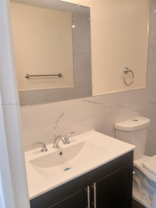В аренду: $2,400 (2 спален, 2 ванн, 1174 Квадратных фут)