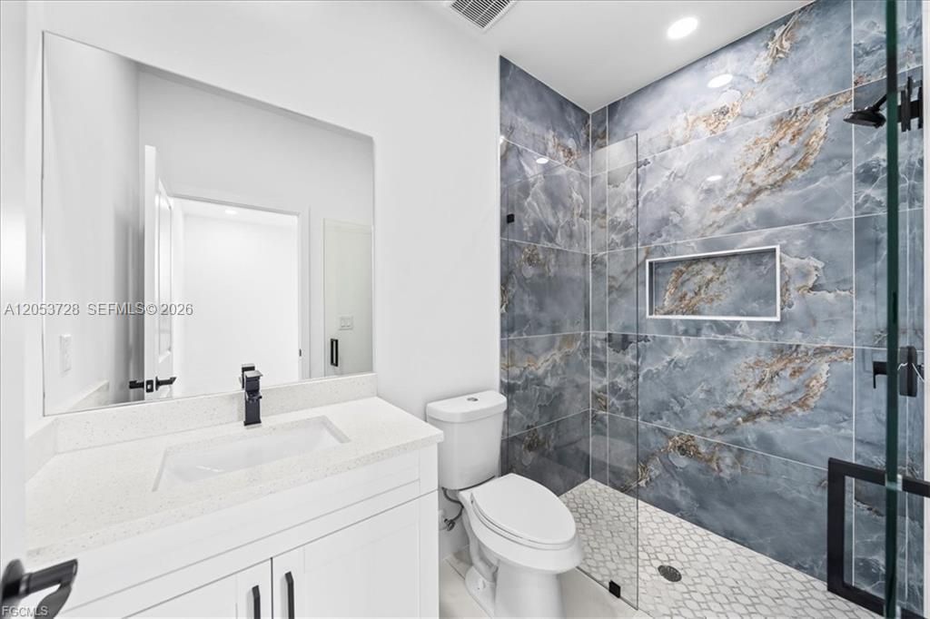En Venta: $269,000 (3 camas, 2 baños, 0 Pies cuadrados)