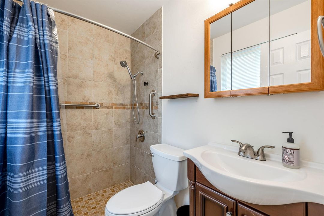 4317 Applectrest Dr-21