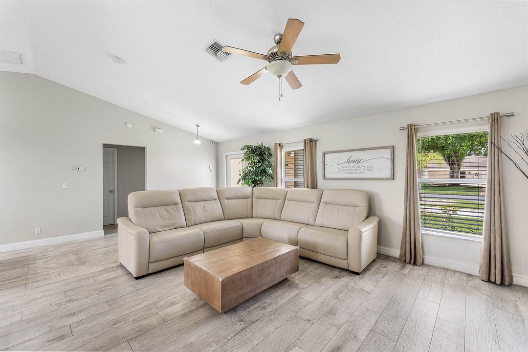 009-126SandpiperAvenue-RoyalPalmBeach-FL