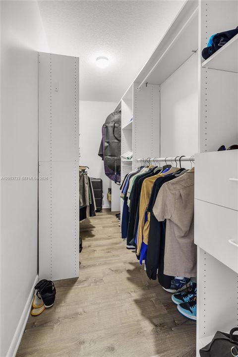 En Renta: $5,500 (3 camas, 2 baños, 2023 Pies cuadrados)
