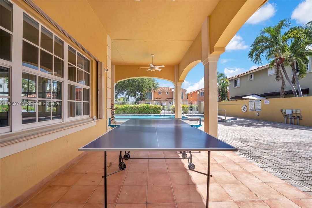 Ping-Pong table