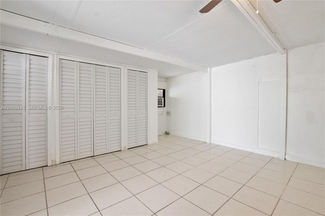 For Rent: $3,200 (3 beds, 2 baths, 1203 Square Feet)