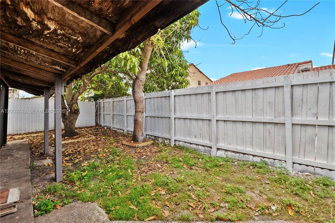 For Rent: $3,200 (3 beds, 2 baths, 1203 Square Feet)