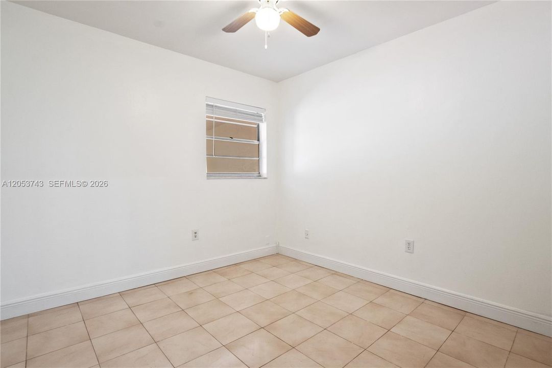 For Rent: $3,200 (3 beds, 2 baths, 1203 Square Feet)