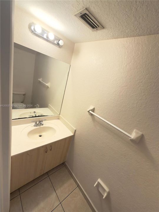 В аренду: $2,200 (3 спален, 2 ванн, 1799 Квадратных фут)