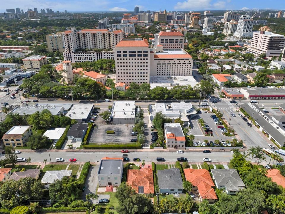 На продажу: $859,900 (3 спален, 2 ванн, 1403 Квадратных фут)