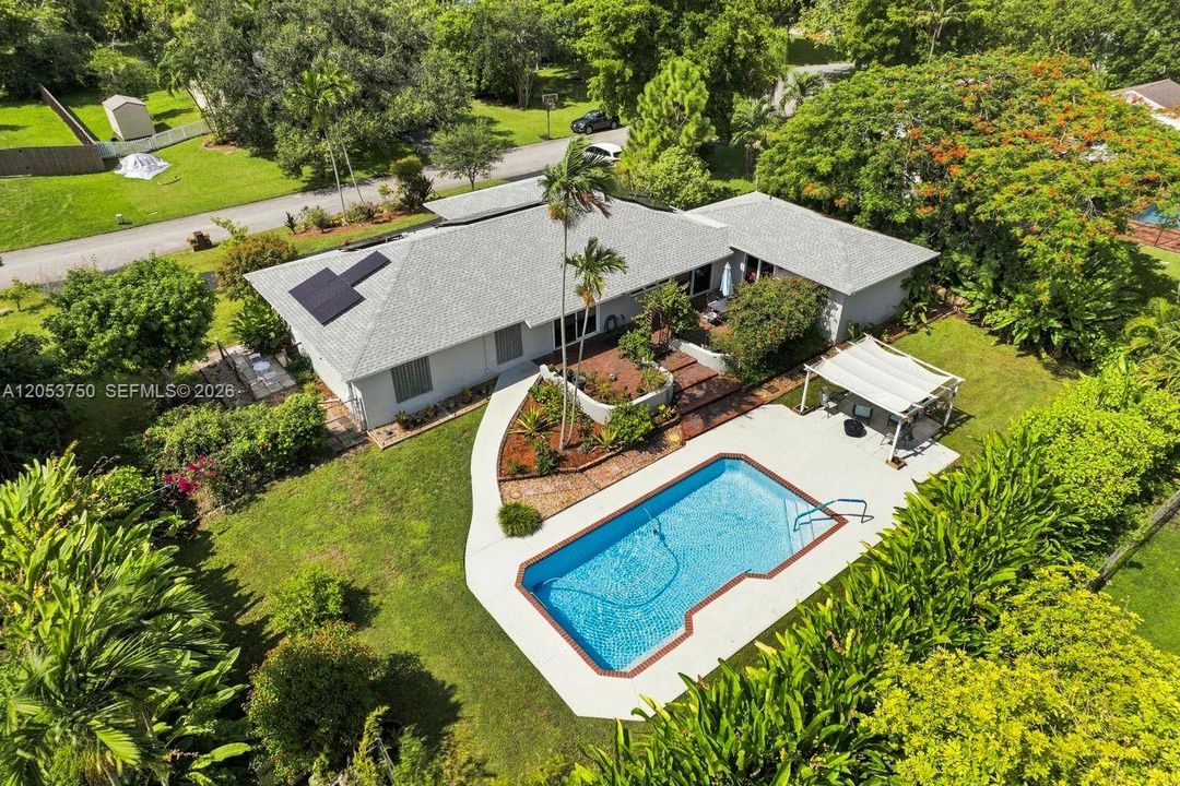For Sale: $945,000 (4 beds, 3 baths, 2190 Square Feet)