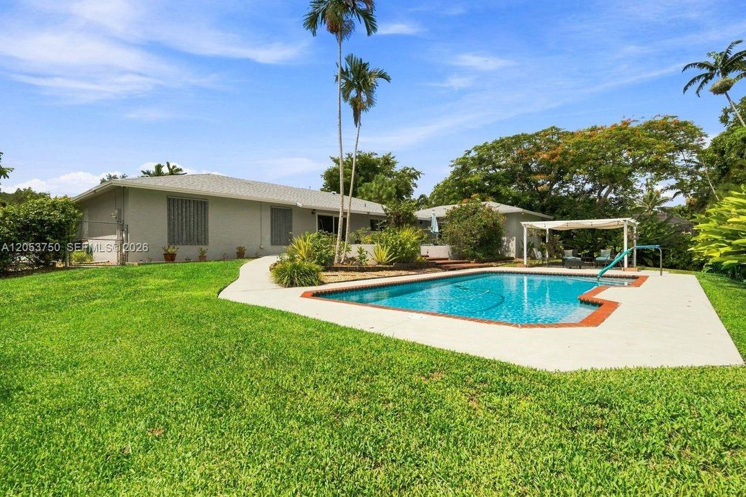 For Sale: $945,000 (4 beds, 3 baths, 2190 Square Feet)