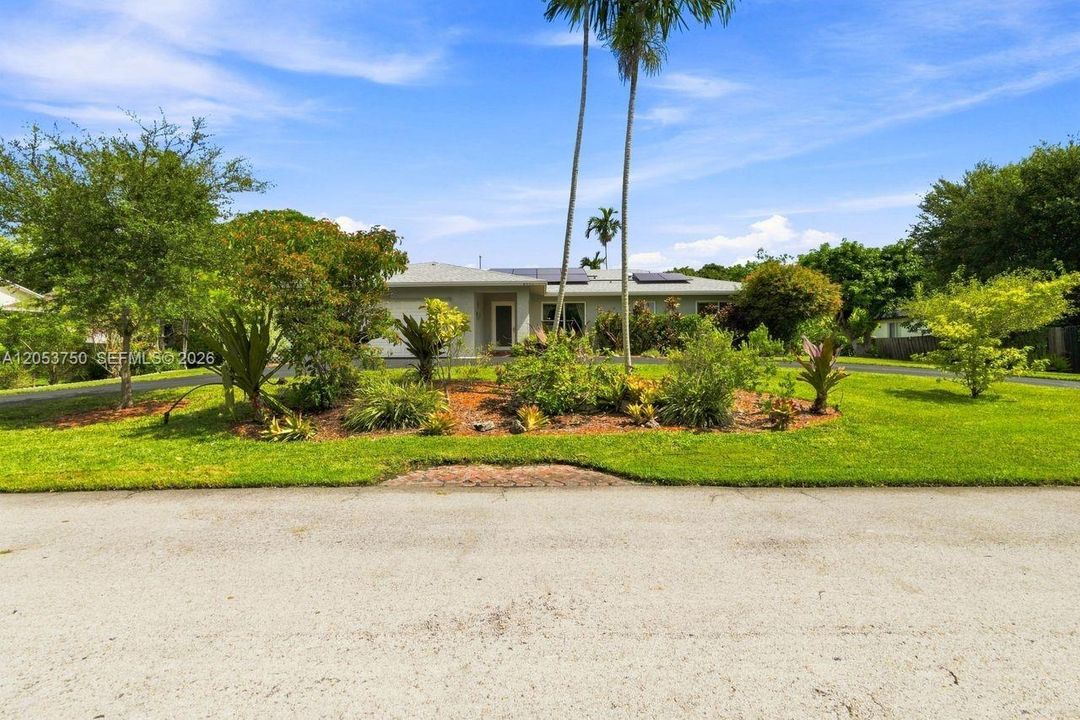 For Sale: $945,000 (4 beds, 3 baths, 2190 Square Feet)