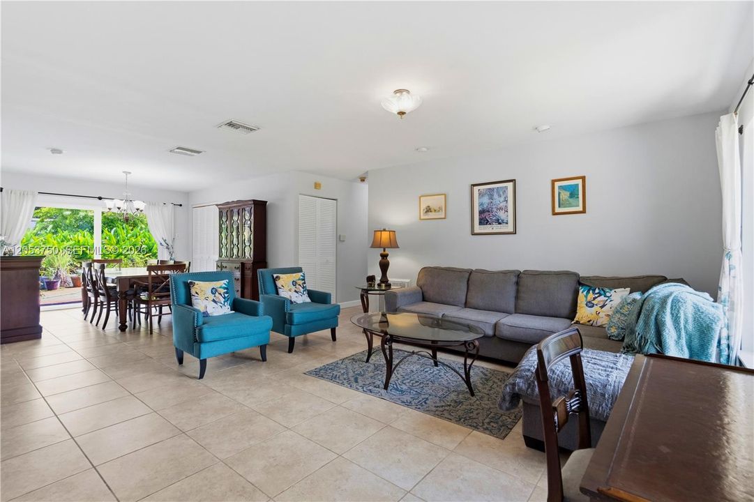 For Sale: $945,000 (4 beds, 3 baths, 2190 Square Feet)
