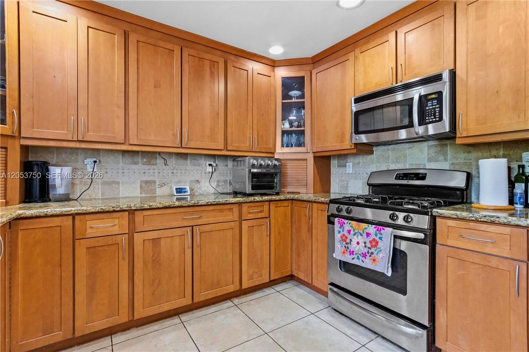 For Sale: $945,000 (4 beds, 3 baths, 2190 Square Feet)