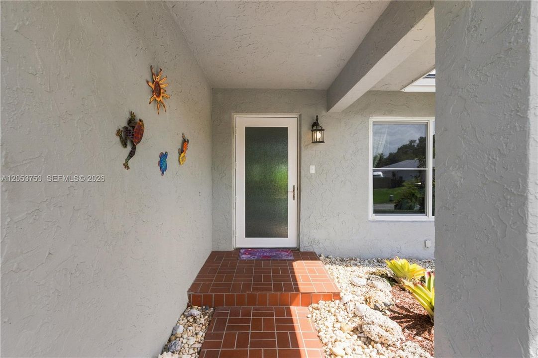 For Sale: $945,000 (4 beds, 3 baths, 2190 Square Feet)