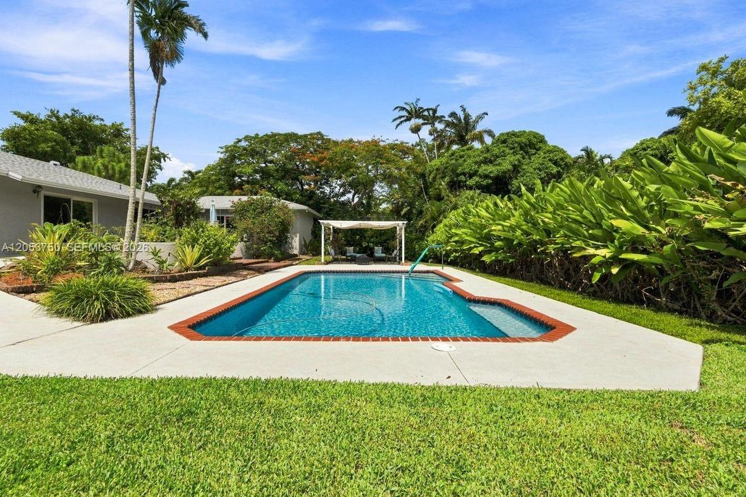 For Sale: $945,000 (4 beds, 3 baths, 2190 Square Feet)