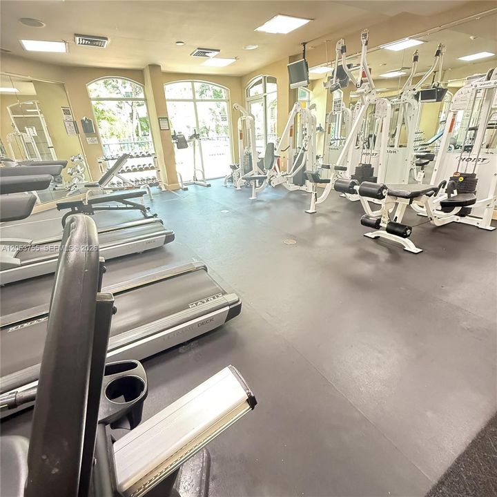For Rent: $2,100 (1 beds, 1 baths, 522 Square Feet)