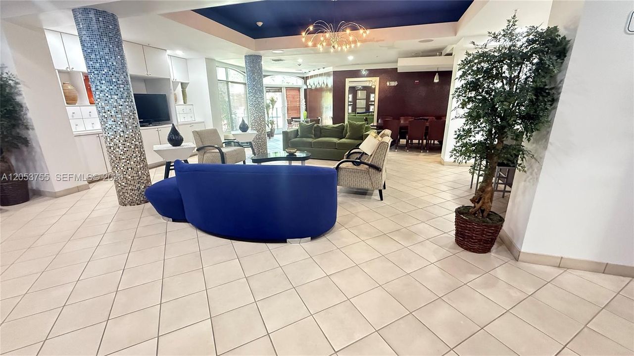 For Rent: $2,100 (1 beds, 1 baths, 522 Square Feet)