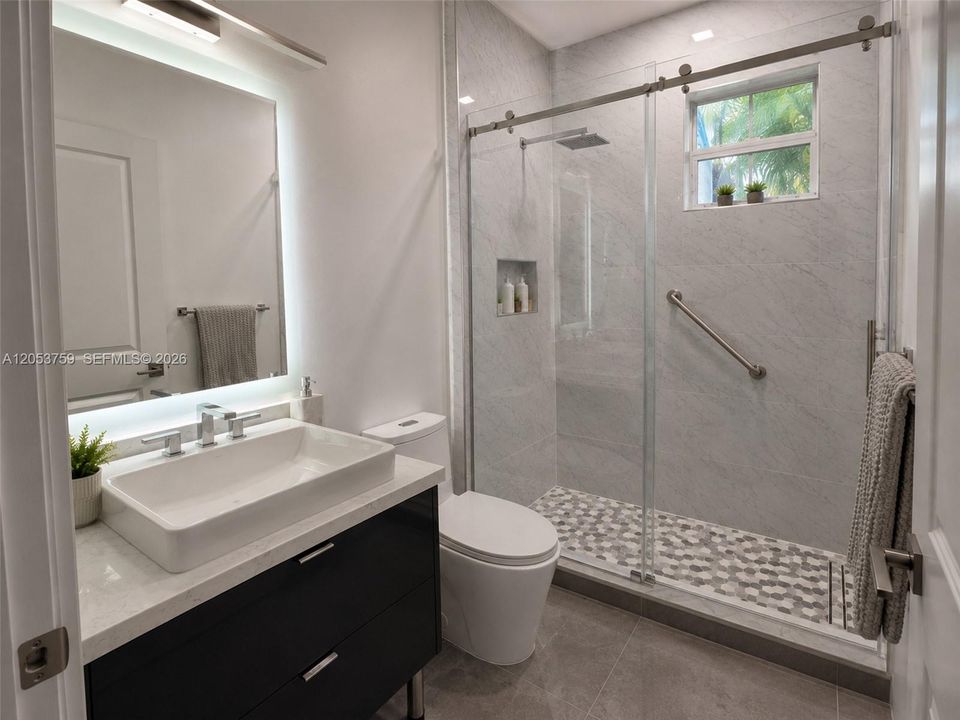 For Sale: $805,000 (3 beds, 3 baths, 1611 Square Feet)