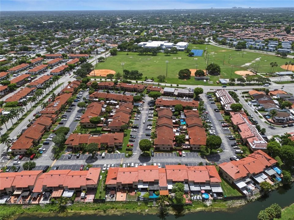For Rent: $3,000 (3 beds, 2 baths, 1360 Square Feet)
