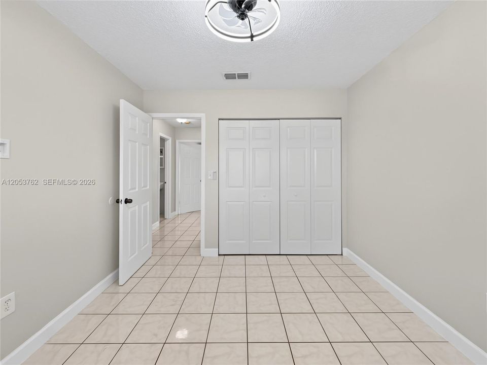 For Rent: $3,000 (3 beds, 2 baths, 1360 Square Feet)