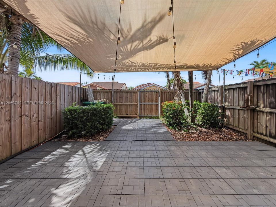 For Rent: $3,000 (3 beds, 2 baths, 1360 Square Feet)
