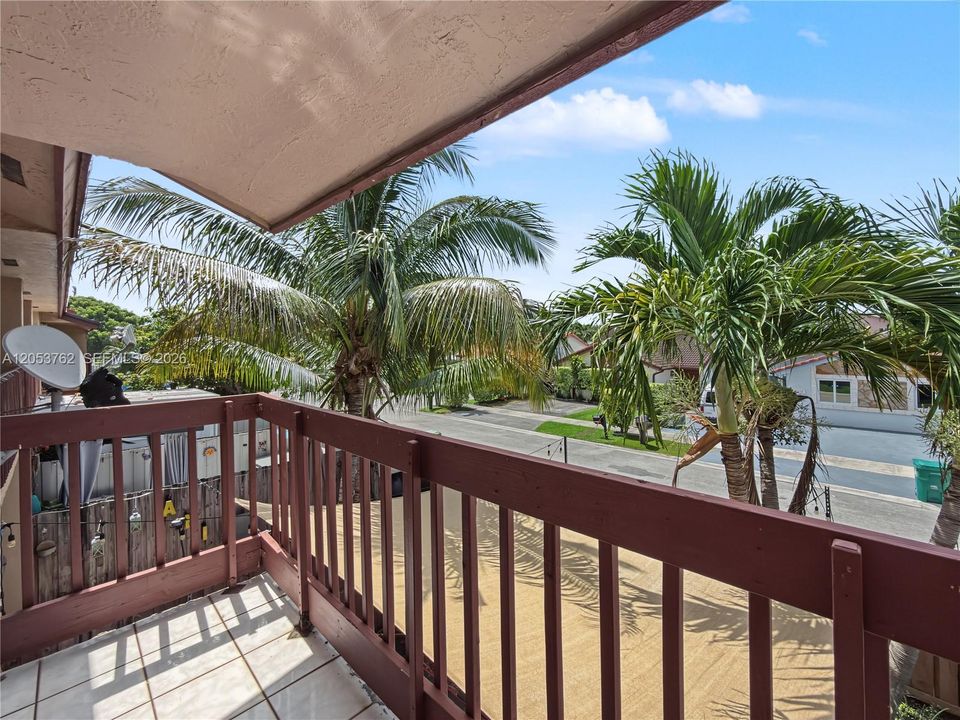 For Rent: $3,000 (3 beds, 2 baths, 1360 Square Feet)