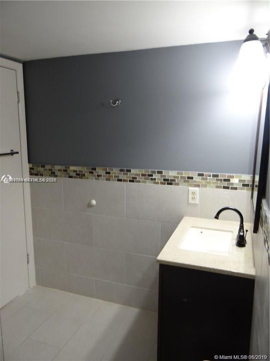 В аренду: $1,950 (1 спален, 1 ванн, 780 Квадратных фут)