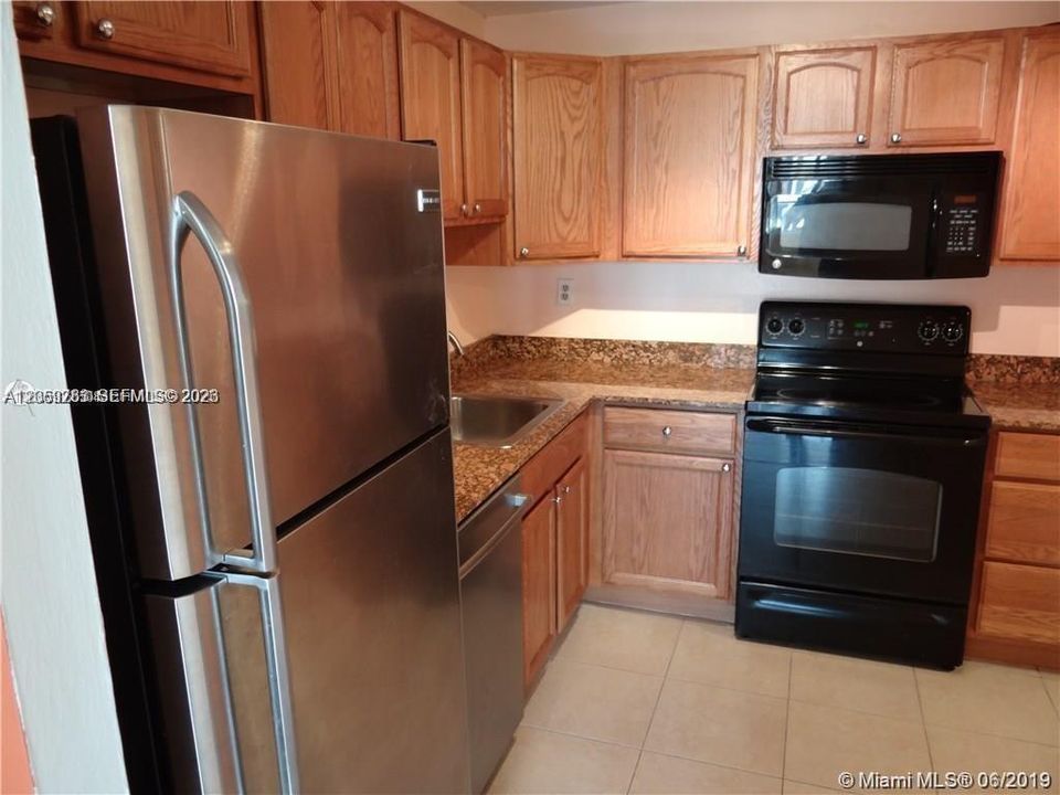 В аренду: $1,950 (1 спален, 1 ванн, 780 Квадратных фут)