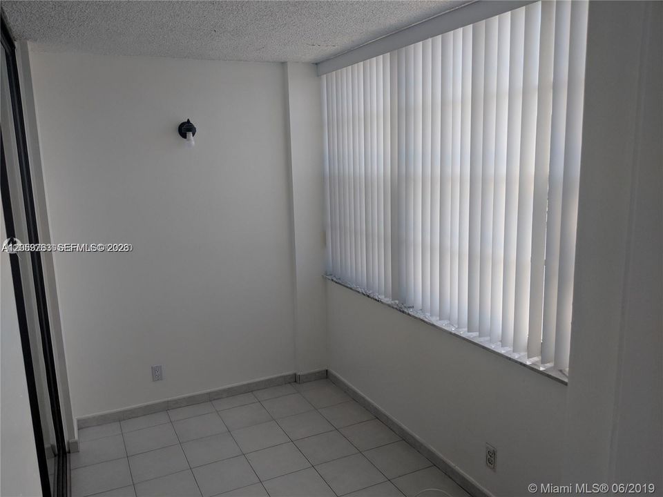 В аренду: $1,950 (1 спален, 1 ванн, 780 Квадратных фут)