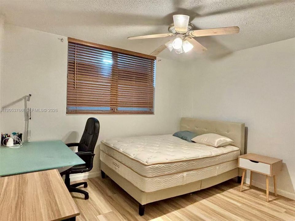 В аренду: $2,350 (2 спален, 2 ванн, 1083 Квадратных фут)