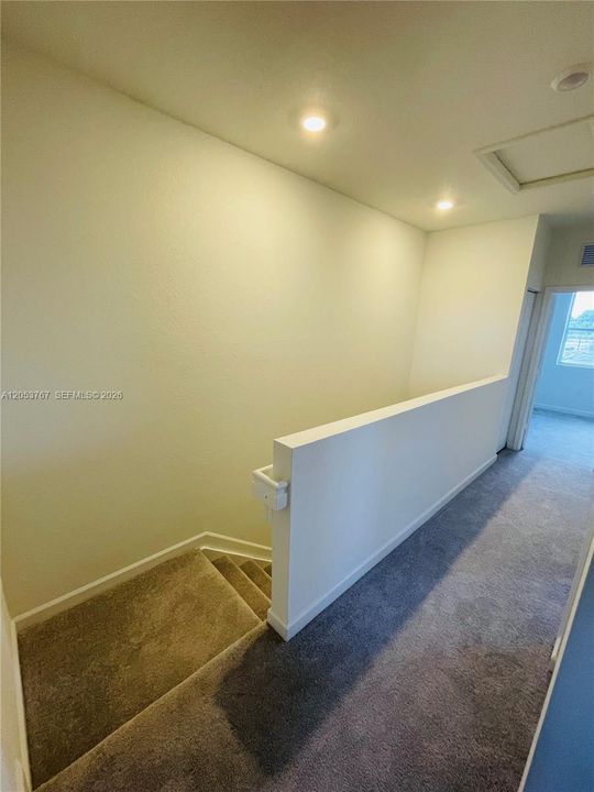 For Rent: $2,990 (4 beds, 2 baths, 1600 Square Feet)