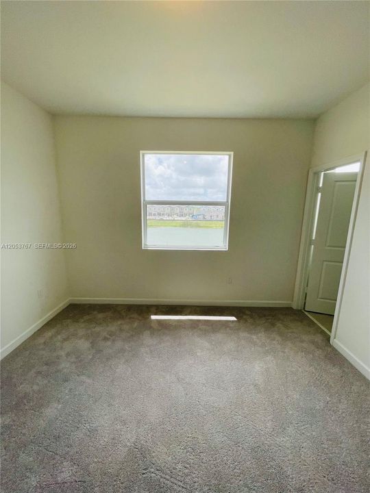 For Rent: $2,990 (4 beds, 2 baths, 1600 Square Feet)