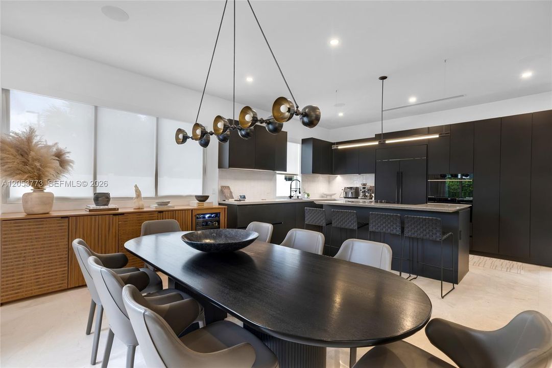 For Sale: $1,850,000 (6 beds, 7 baths, 4306 Square Feet)
