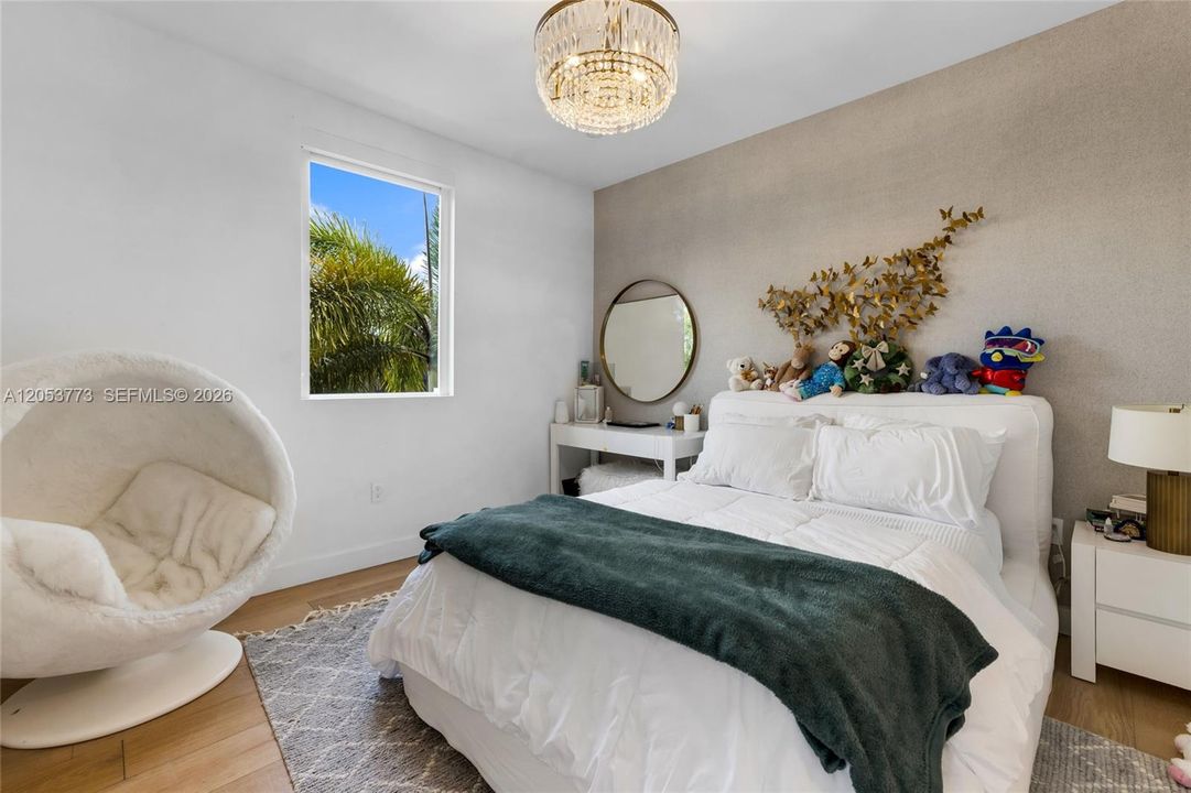 For Sale: $1,850,000 (6 beds, 7 baths, 4306 Square Feet)