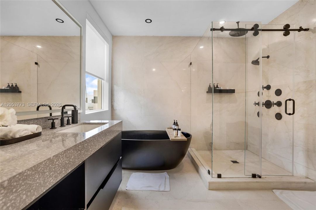 For Sale: $1,850,000 (6 beds, 7 baths, 4306 Square Feet)