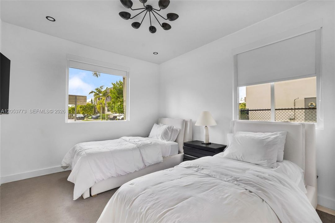 For Sale: $1,850,000 (6 beds, 7 baths, 4306 Square Feet)