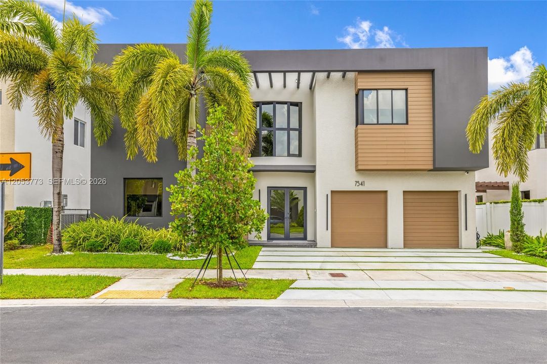 For Sale: $1,850,000 (6 beds, 7 baths, 4306 Square Feet)