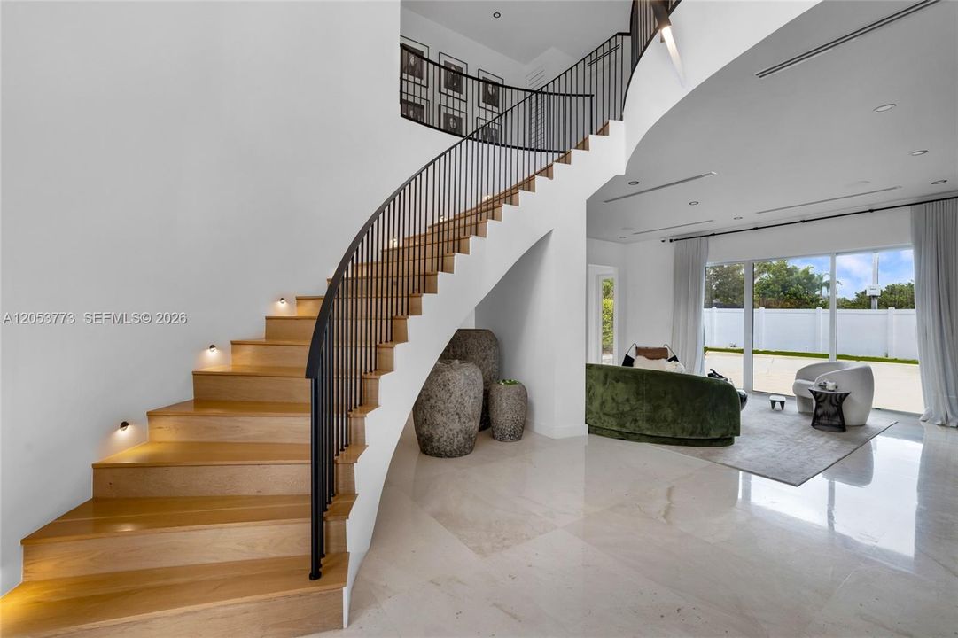 For Sale: $1,850,000 (6 beds, 7 baths, 4306 Square Feet)