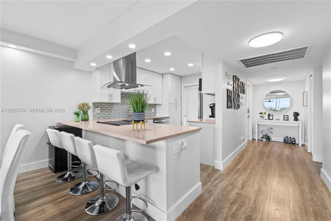 For Sale: $310,000 (3 beds, 2 baths, 1390 Square Feet)