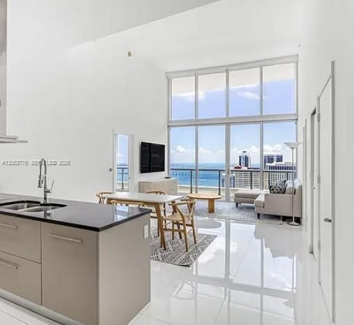 En Venta: $1,000,000 (2 camas, 2 baños, 1320 Pies cuadrados)