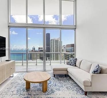 En Venta: $1,000,000 (2 camas, 2 baños, 1320 Pies cuadrados)