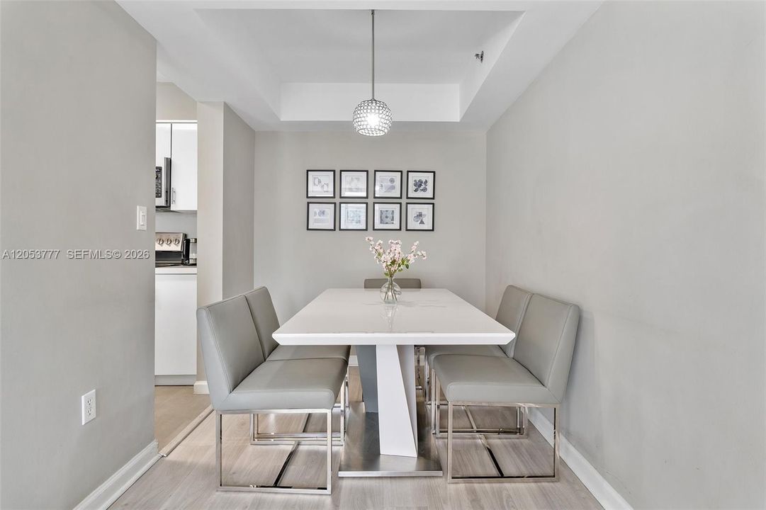 En Venta: $749,990 (2 camas, 2 baños, 1105 Pies cuadrados)