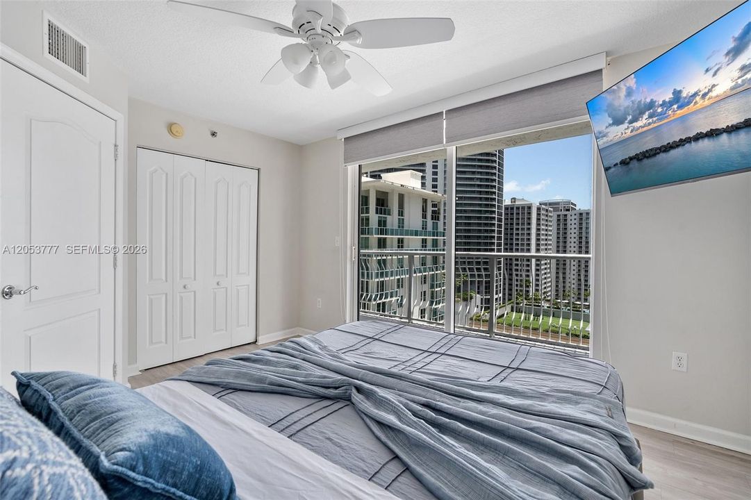 En Venta: $749,990 (2 camas, 2 baños, 1105 Pies cuadrados)