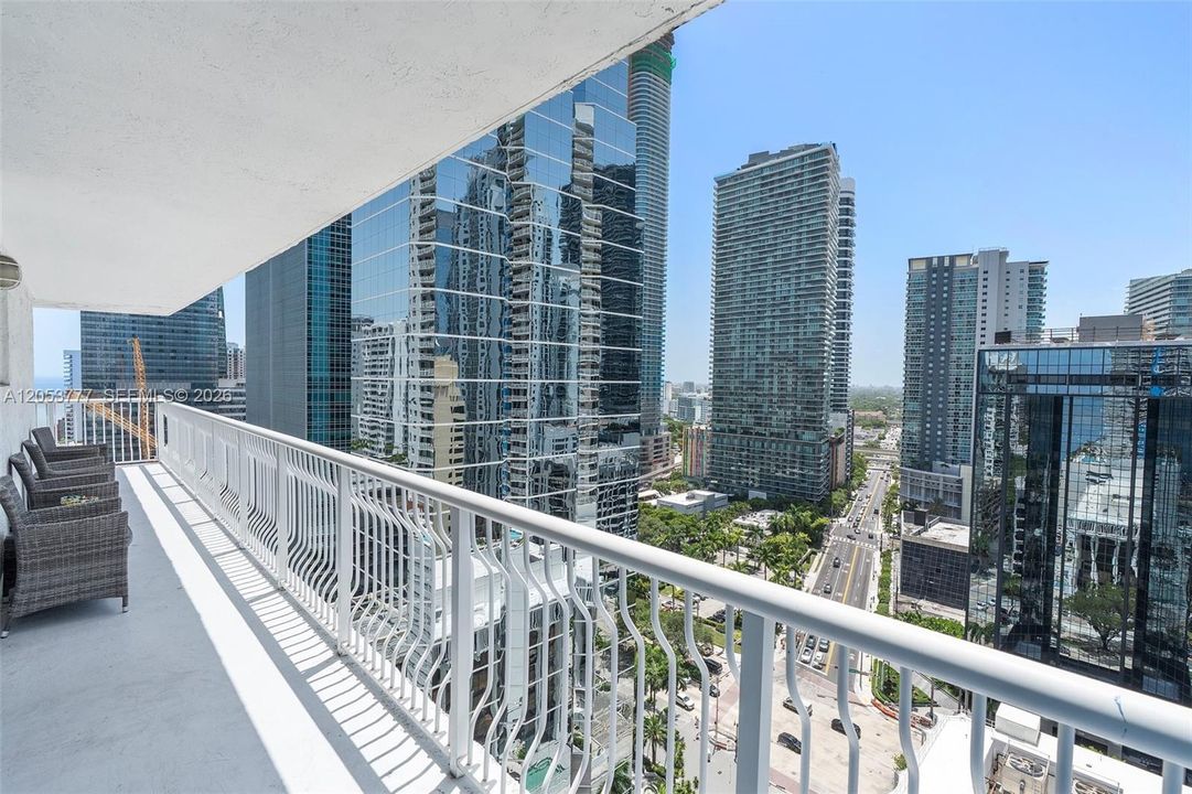 En Venta: $749,990 (2 camas, 2 baños, 1105 Pies cuadrados)