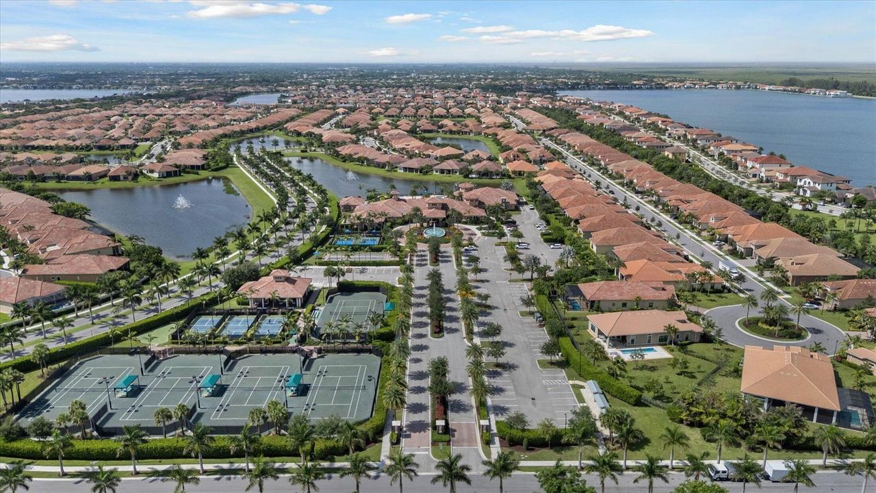 58-12110 Kalmar Cir N, Parkland-42