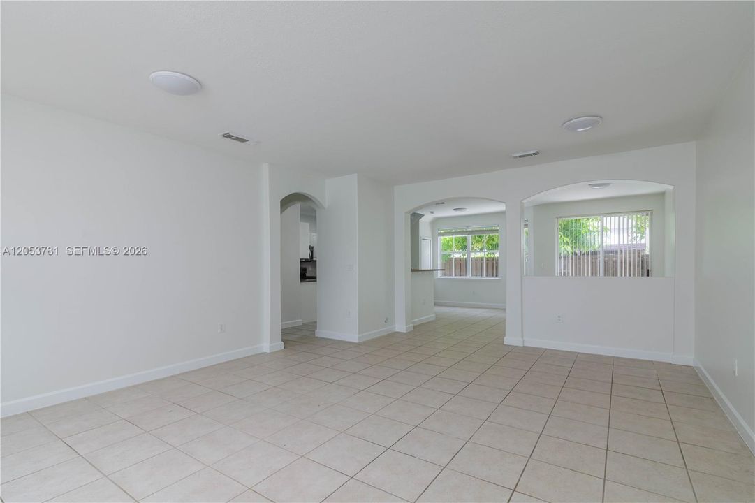 For Rent: $3,500 (3 beds, 2 baths, 1822 Square Feet)