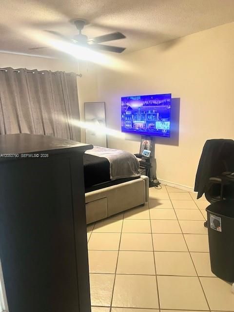 В аренду: $2,095 (2 спален, 2 ванн, 986 Квадратных фут)
