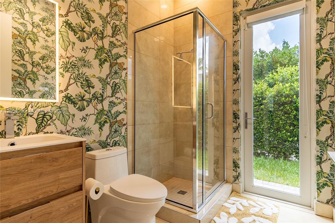 На продажу: $1,800,000 (5 спален, 5 ванн, 3690 Квадратных фут)